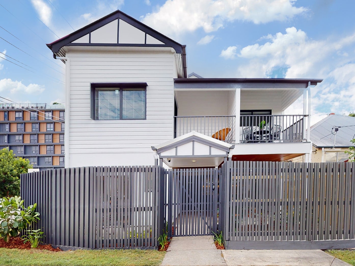 13 Hawthorne – MAIN 13 Hawthorne MAIN